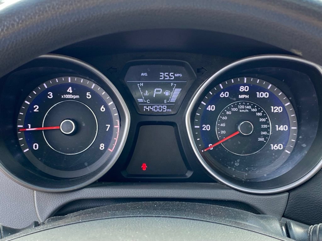 Used 2015 Hyundai Elantra SE w/ Option Group 02 FWD image 14