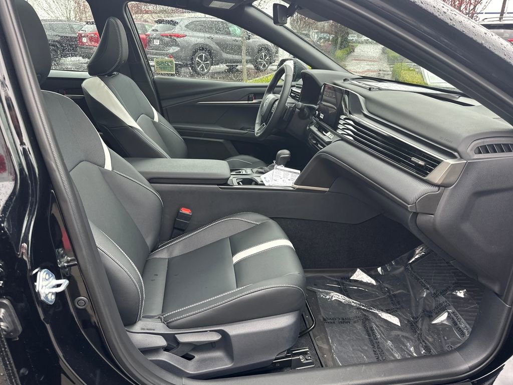 Used 2026 Toyota Camry Hybrid image 17