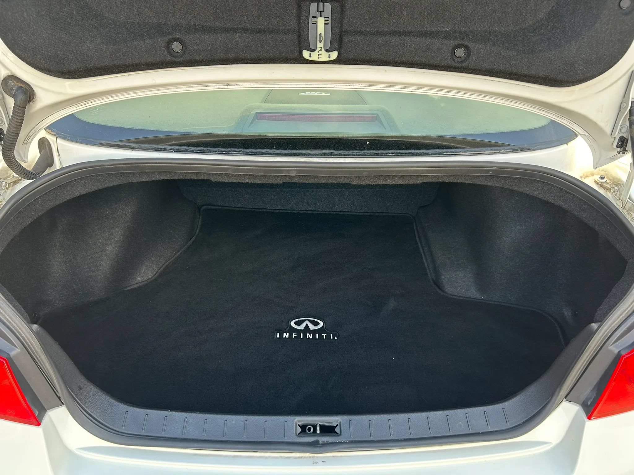 Used 2010 INFINITI G37 Journey w/ Premium Pkg RWD image 30