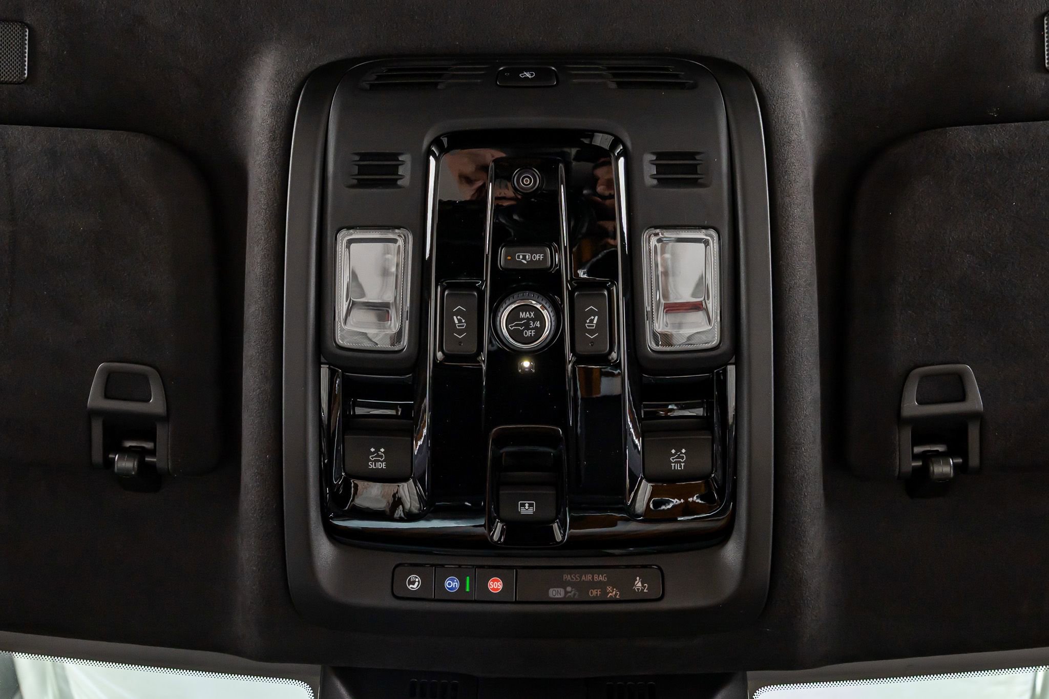 Used 2025 Cadillac Escalade ESV Sport Platinum w/ LPO, ONYX Package image 28