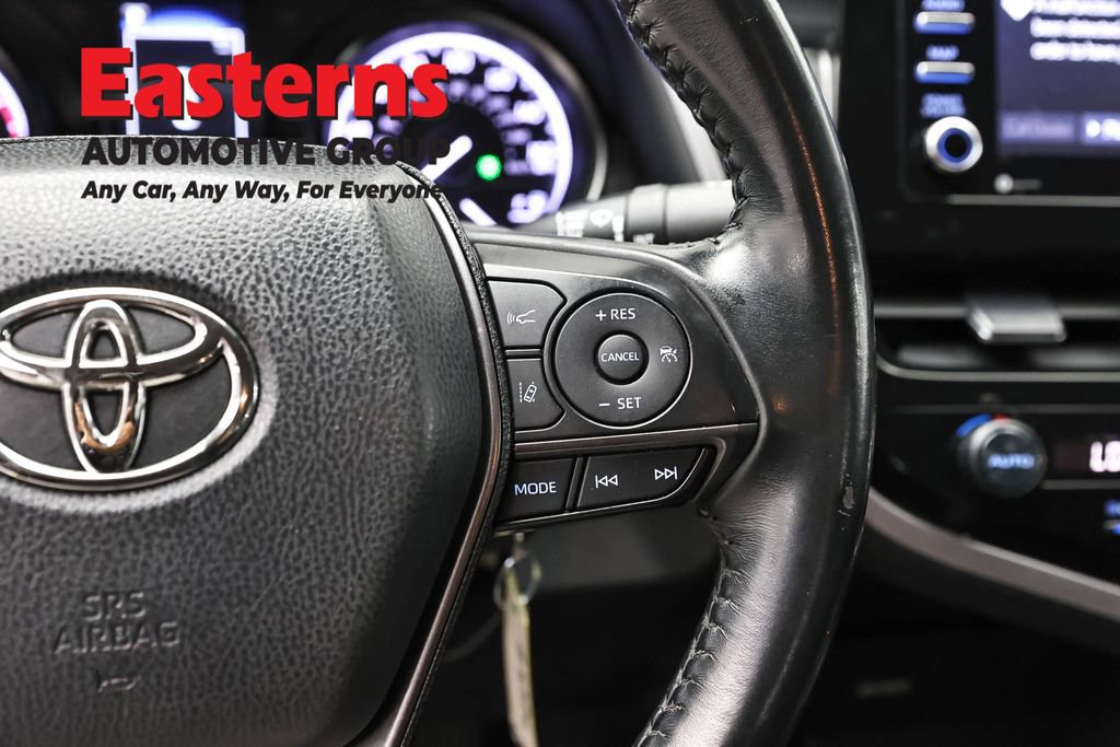 Used 2021 Toyota Camry SE FWD image 16