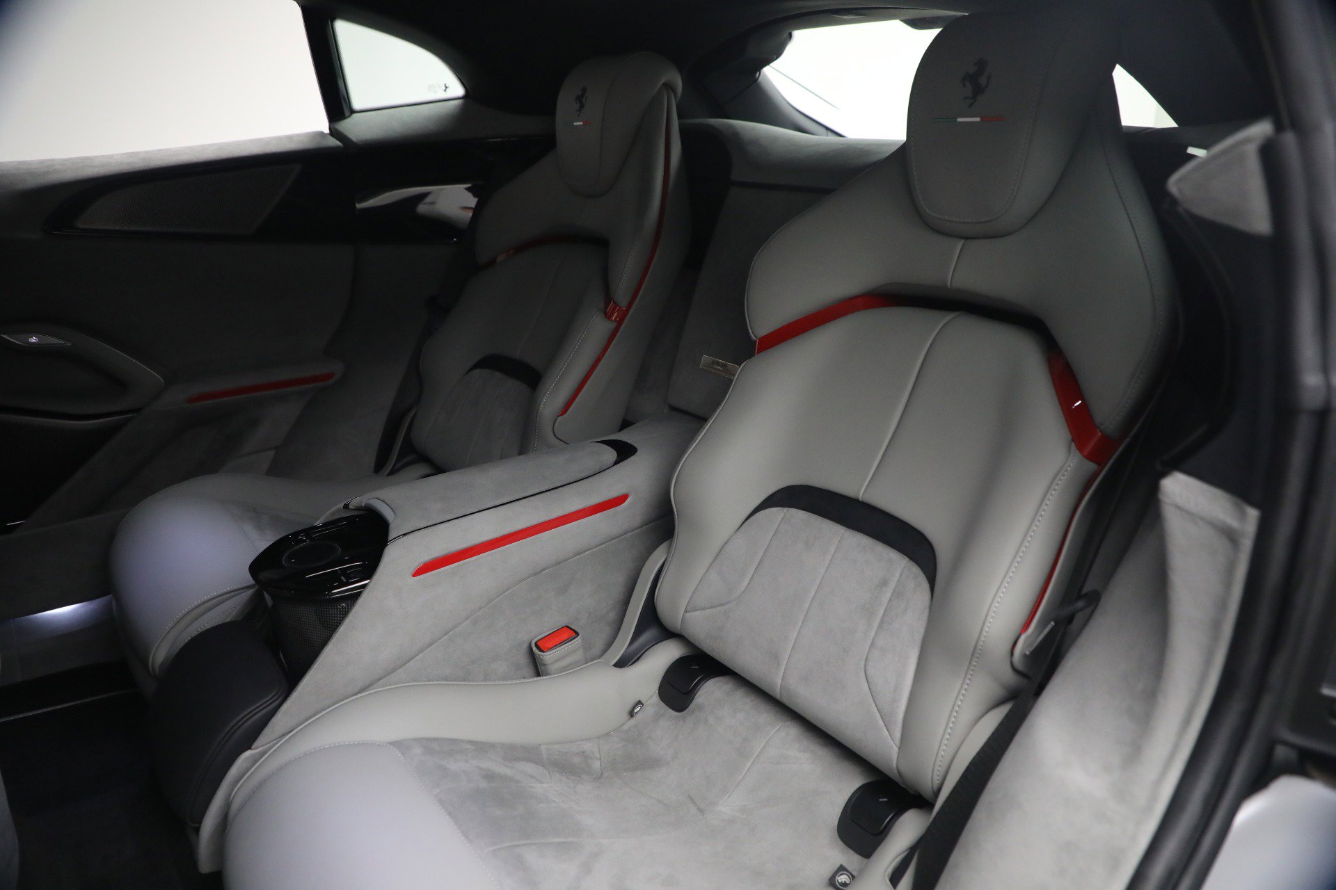 Certified 2025 Ferrari Purosangue AWD/4WD image 17