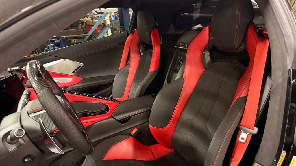 Used 2021 Chevrolet Corvette Stingray Premium Cpe w/ Z51 Performance Package image 9