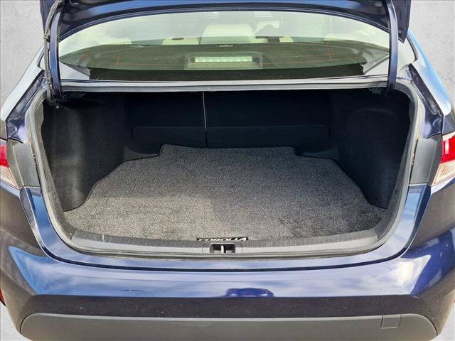 Used 2021 Toyota Corolla LE w/ Carpet Mat Package (TMS) FWD image 6
