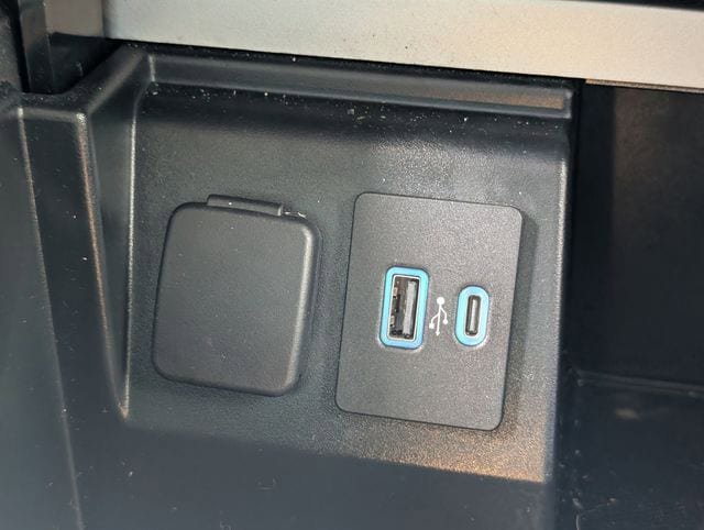 Used 2020 Ford Explorer XLT w/ Equipment Group 202A AWD/4WD image 18