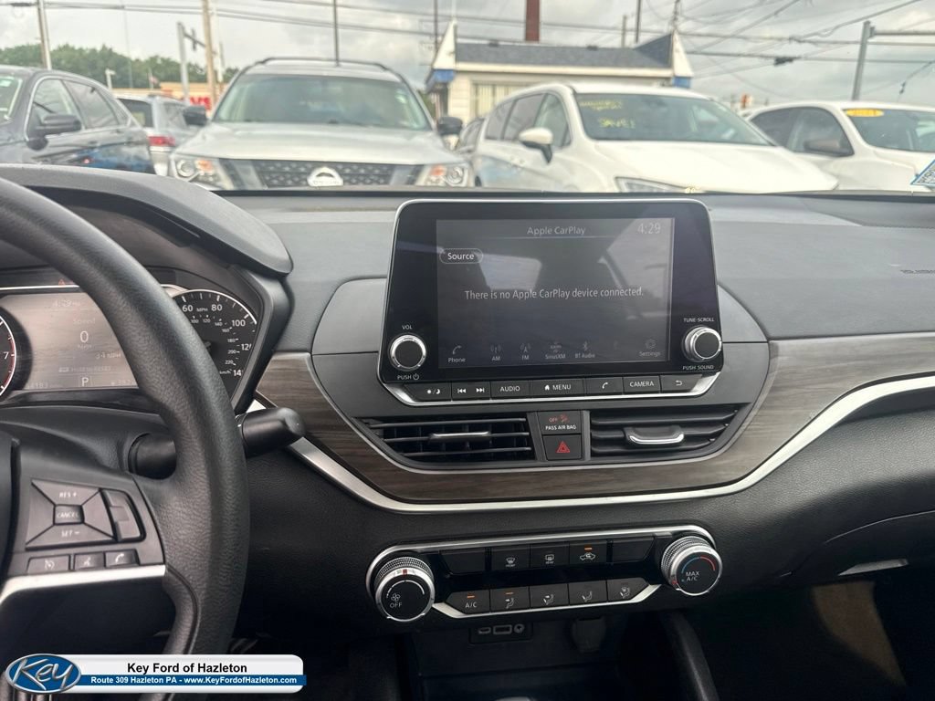 Used 2024 Nissan Altima 2.5 SV FWD image 21