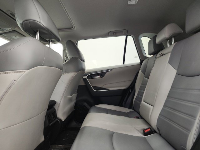 Used 2021 Toyota RAV4 XLE Premium AWD/4WD image 10