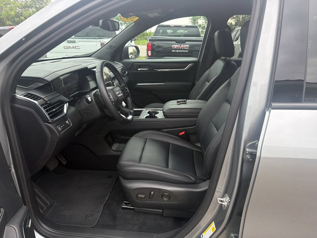 Used 2024 GMC Acadia Elevation w/ Luxury Package FWD image 10