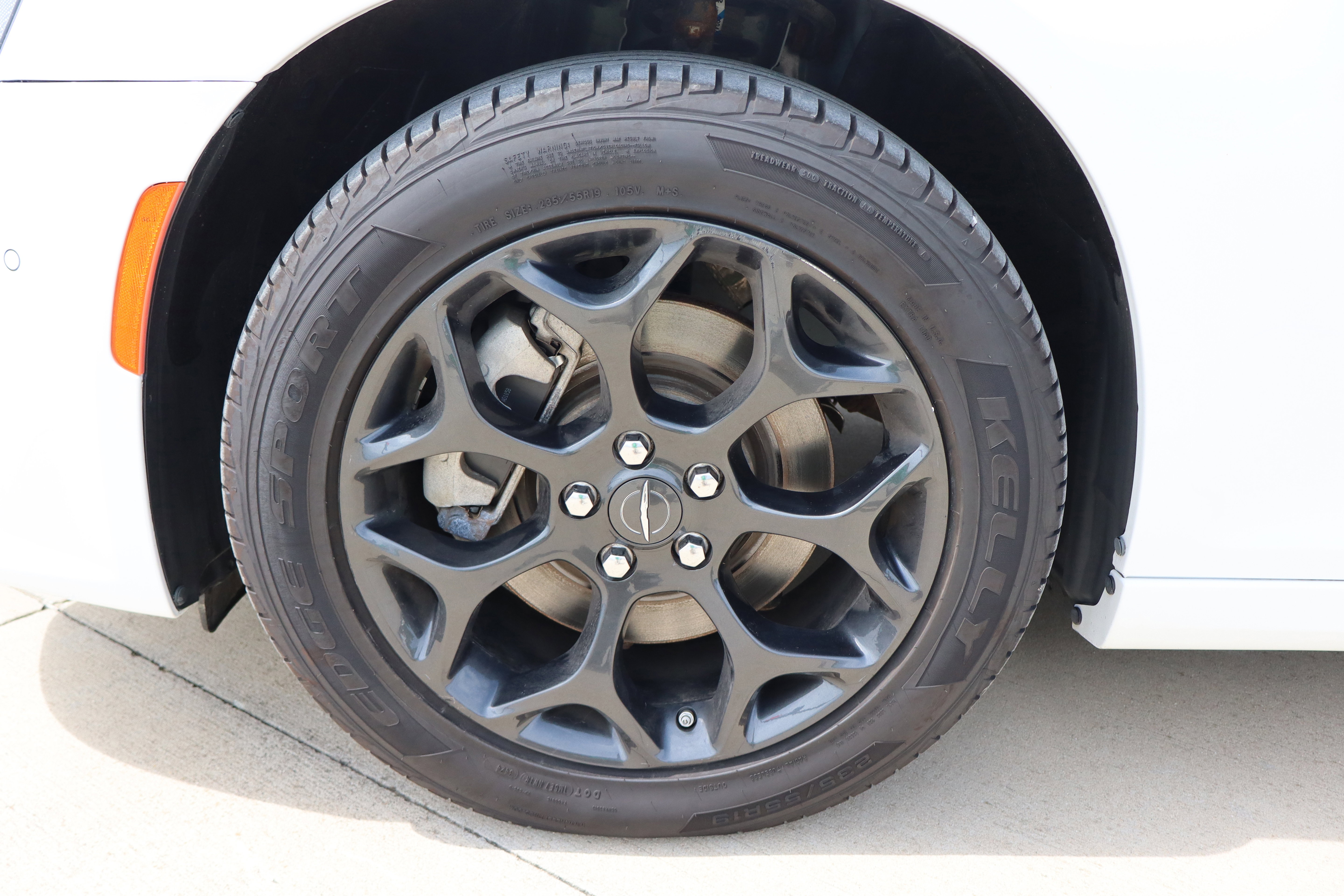 Used 2023 Chrysler 300 Touring L image 29