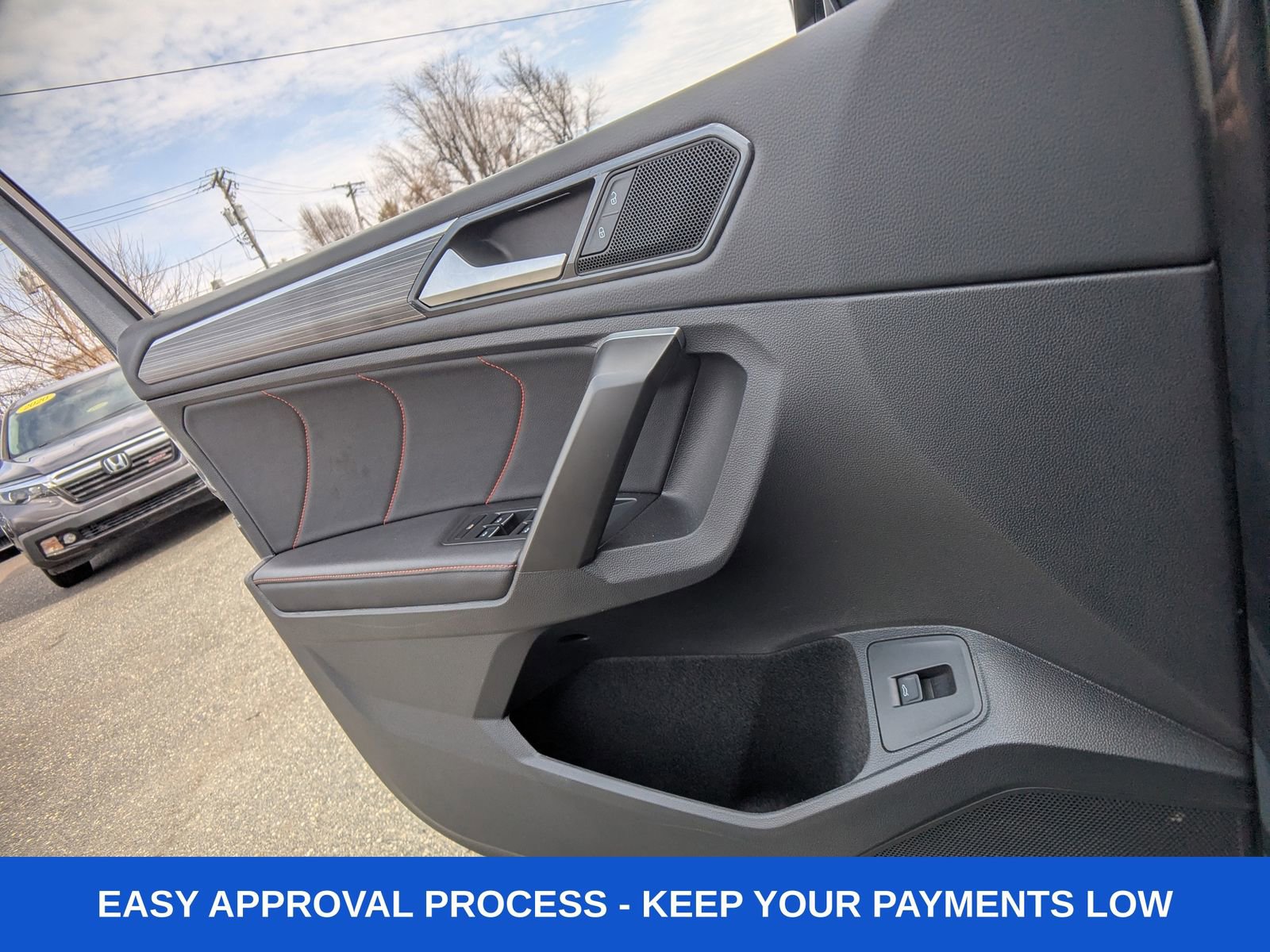 Used 2024 Volkswagen Tiguan Wolfsburg Edition image 34