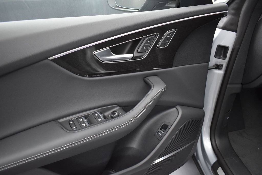 New 2026 Audi Q8 Premium Plus AWD/4WD image 6