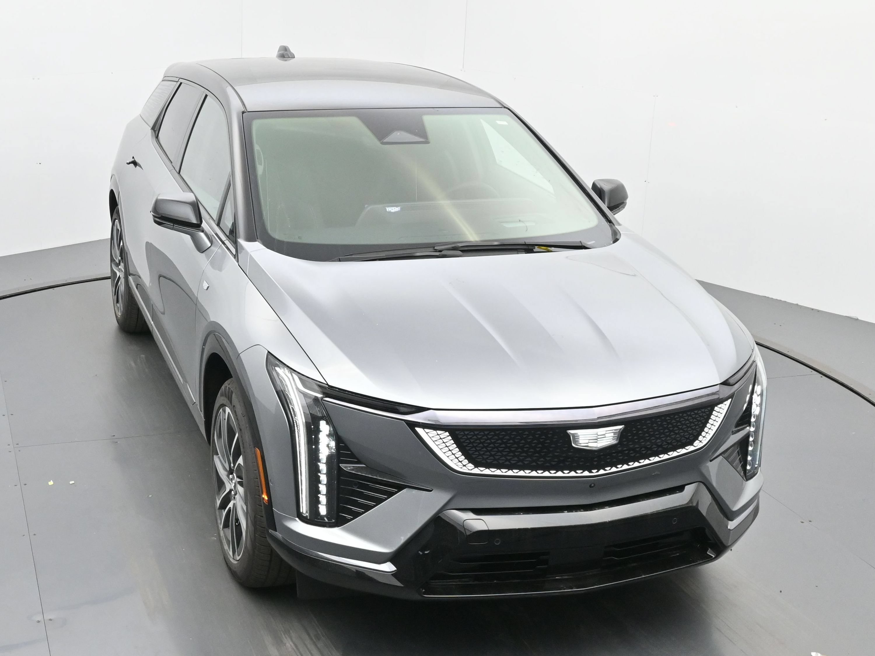 New 2026 Cadillac Optiq Sport 2 w/ LPO, Floor Liner Package AWD/4WD image 30