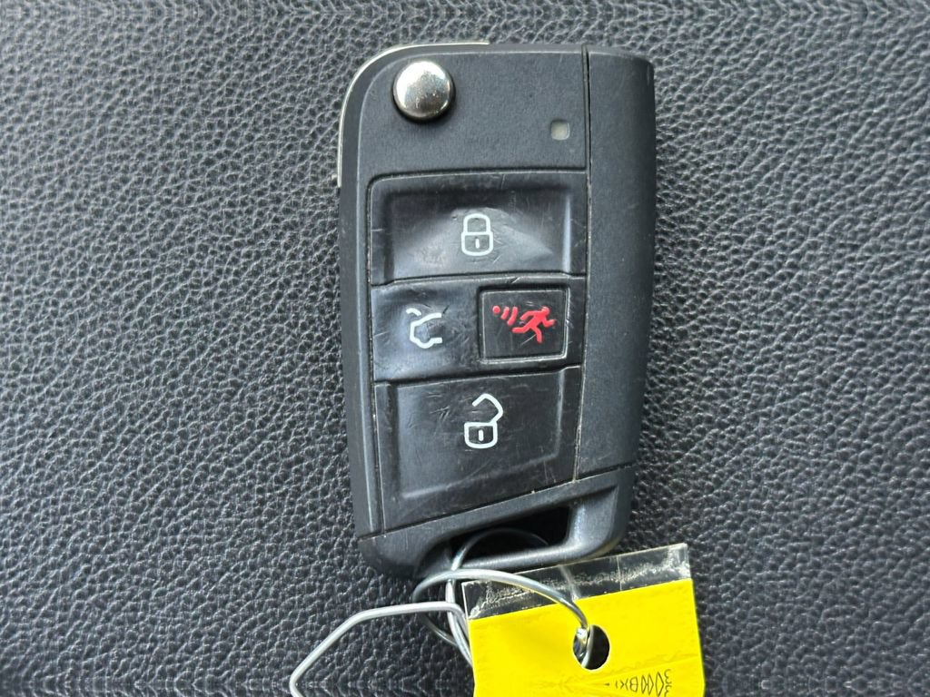 Used 2025 Volkswagen Jetta Sport FWD image 27