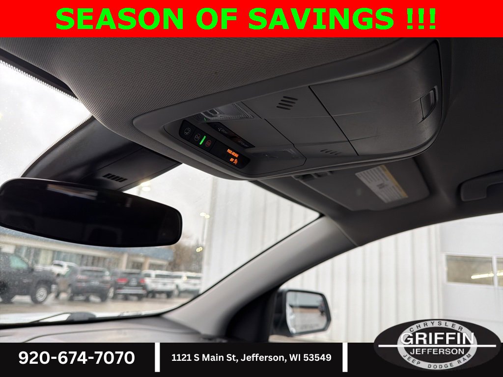 Used 2023 GMC Acadia SLE w/ Driver Convenience Package image 24