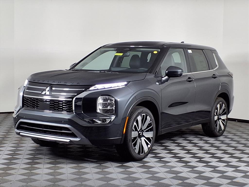 New 2025 Mitsubishi Outlander SE image 3