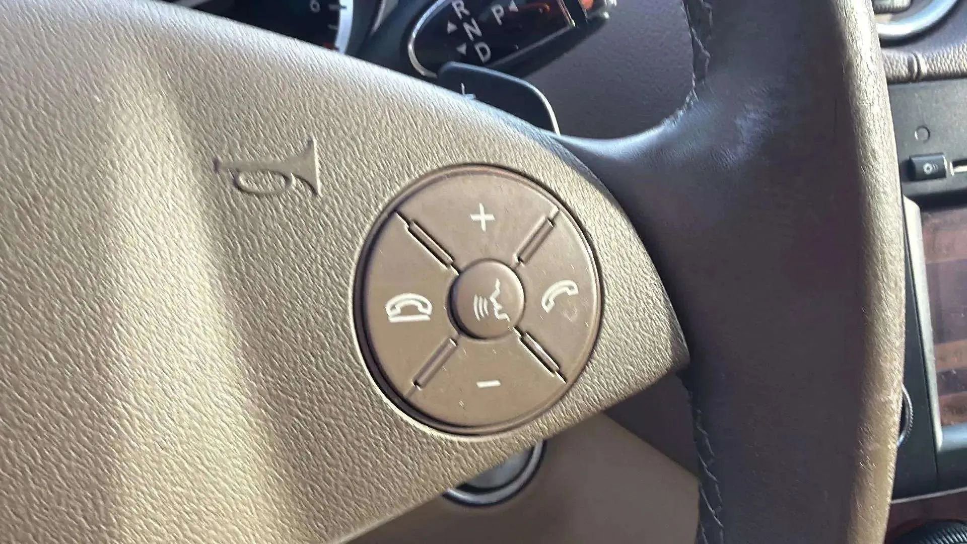 Used 2012 Mercedes-Benz GL 450 GL 450 4MATIC Sport Utility 4D image 34