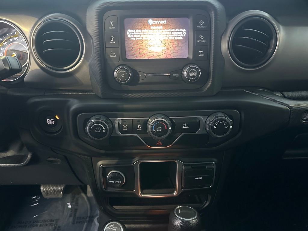 Used 2020 Jeep Gladiator Sport image 22
