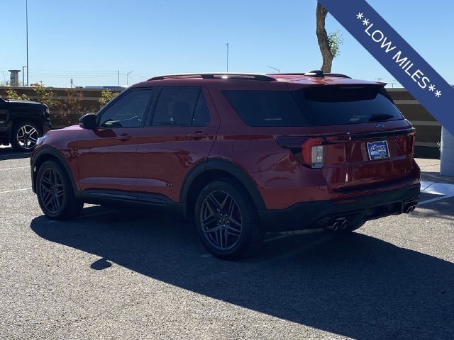 Certified 2025 Ford Explorer ST w/ Sun And Sound Package AWD/4WD image 5