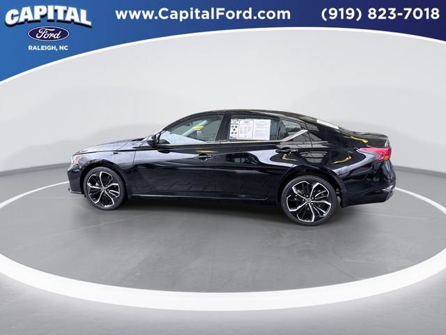 Used 2025 Nissan Altima 2.5 SR AWD/4WD image 5