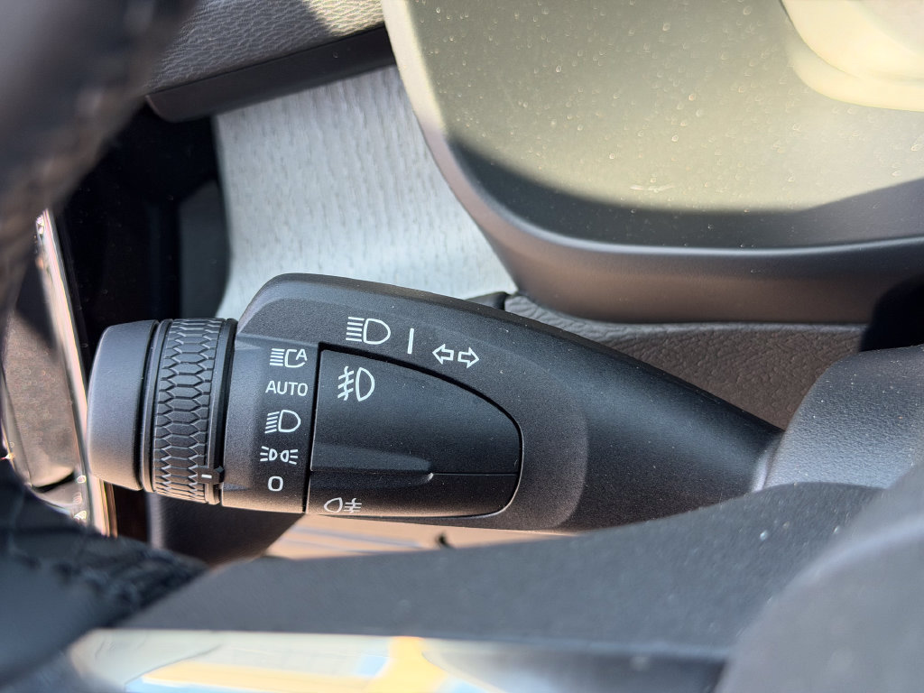 New 2026 Volvo XC40 B5 Core w/ Climate Package AWD/4WD image 30