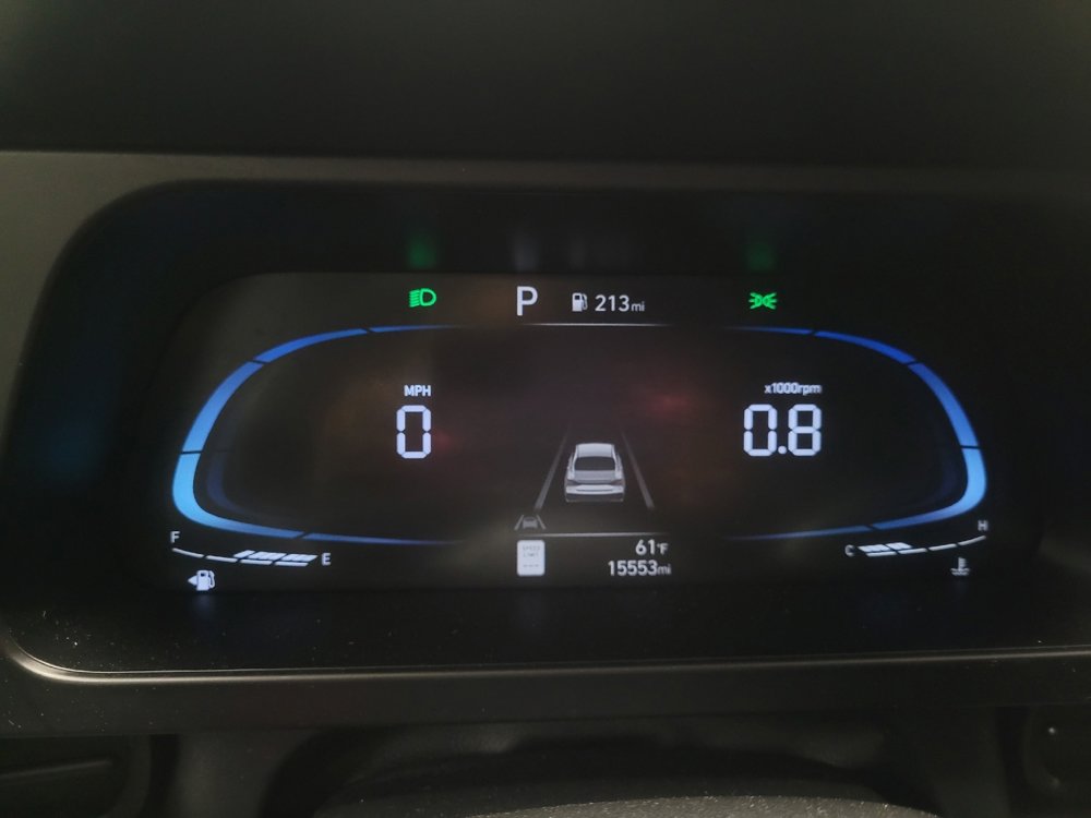 Used 2025 Hyundai Elantra Sport image 23