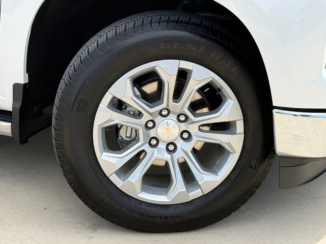 Used 2024 Chevrolet Silverado 1500 LTZ w/ Technology Package RWD image 2