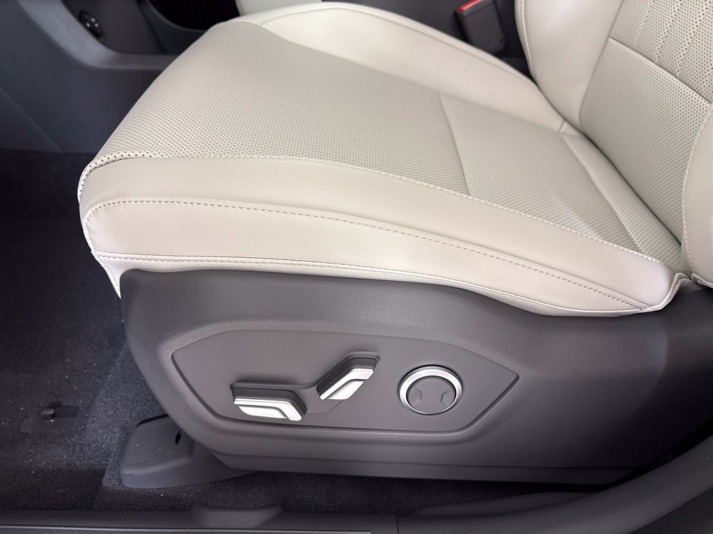 New 2027 Hyundai Santa Fe SEL FWD image 15