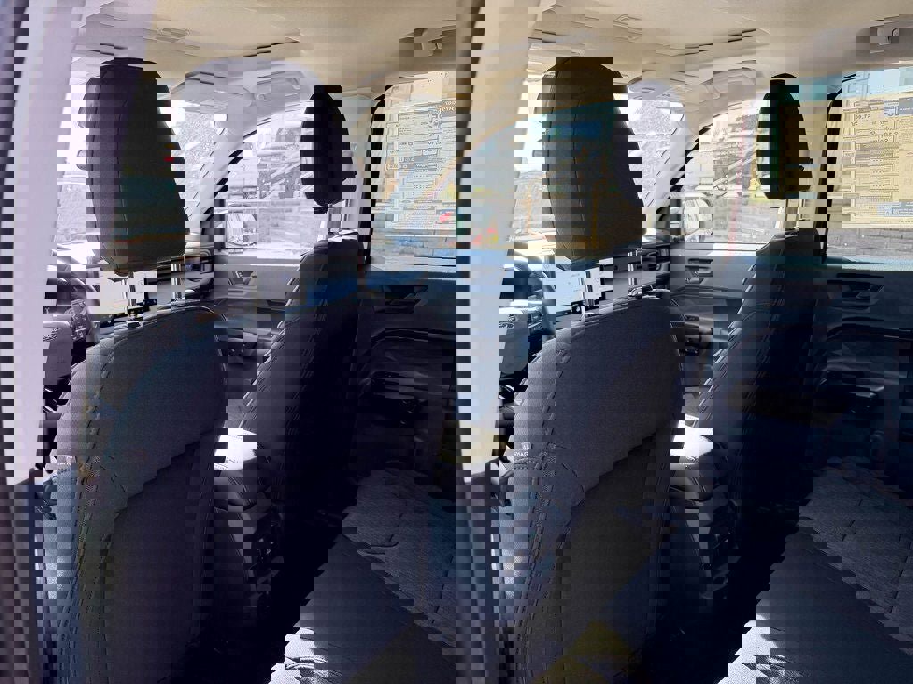 New 2025 Ford Maverick XLT w/ XLT Luxury Package image 13