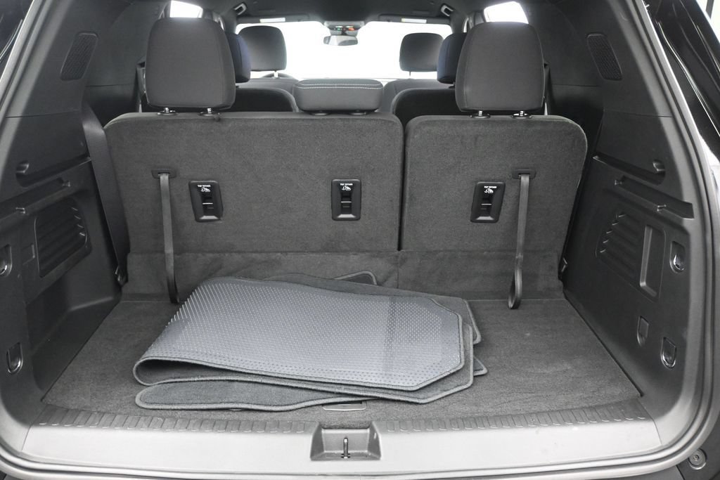 Used 2026 Chevrolet Traverse LT FWD image 20