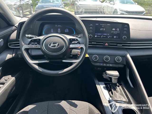 New 2026 Hyundai Elantra SE FWD image 13