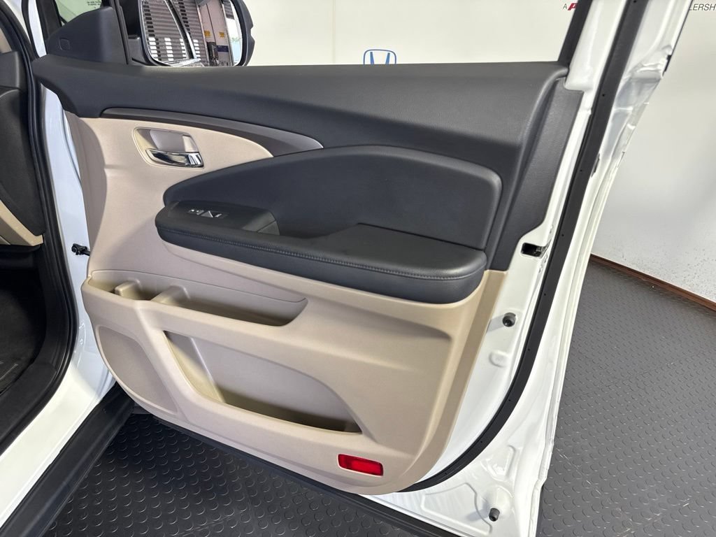 Used 2021 Honda Pilot EX image 5