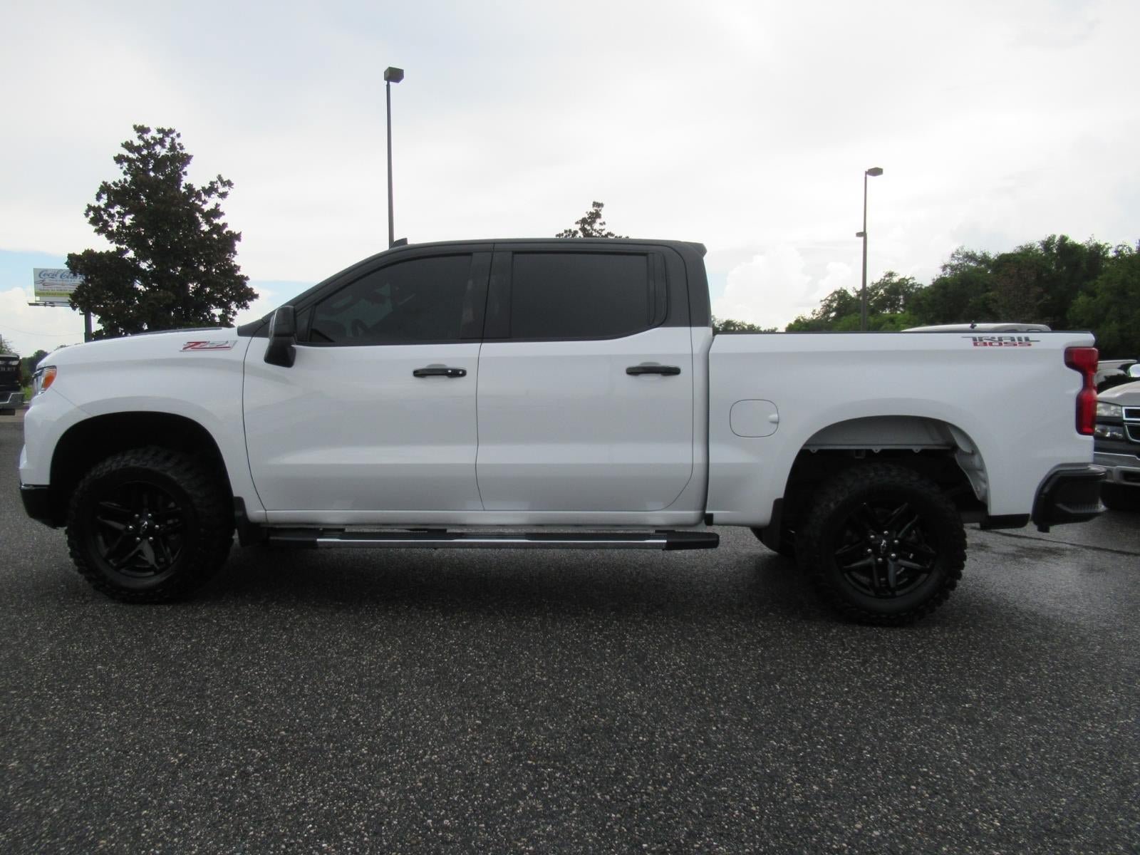 Used 2024 Chevrolet Silverado 1500 LT Trail Boss AWD/4WD image 4