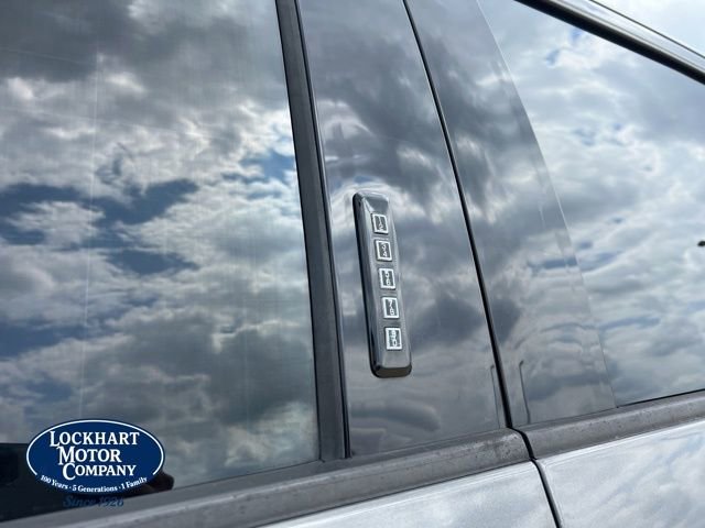 Used 2017 Ford F150 XLT image 11