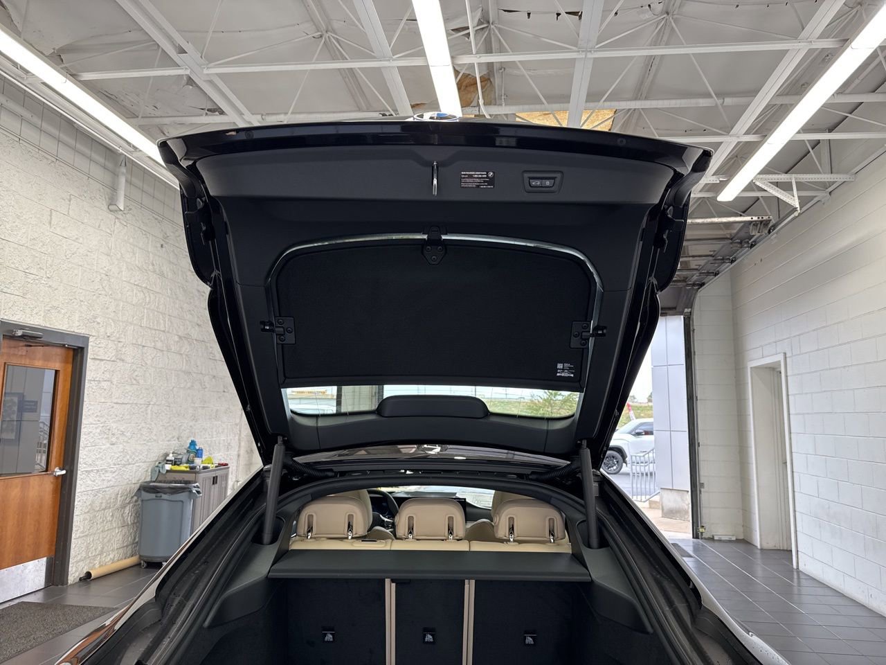 New 2025 BMW i4 xDrive40i image 10