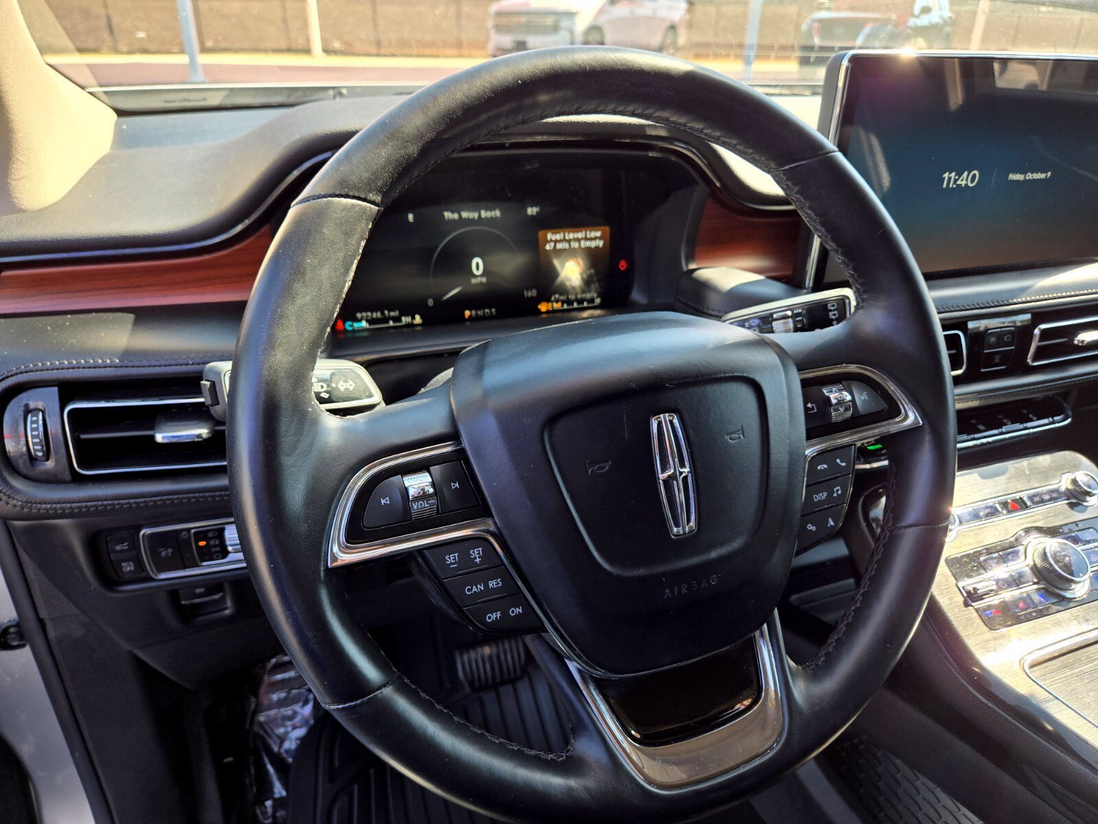 Used 2023 Lincoln Nautilus Reserve w/ Cargo Utility Package AWD/4WD image 11