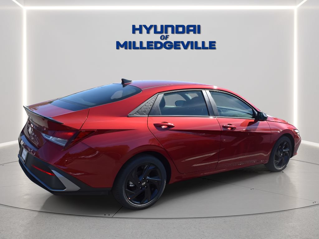 Used 2026 Hyundai Elantra Sport FWD image 4
