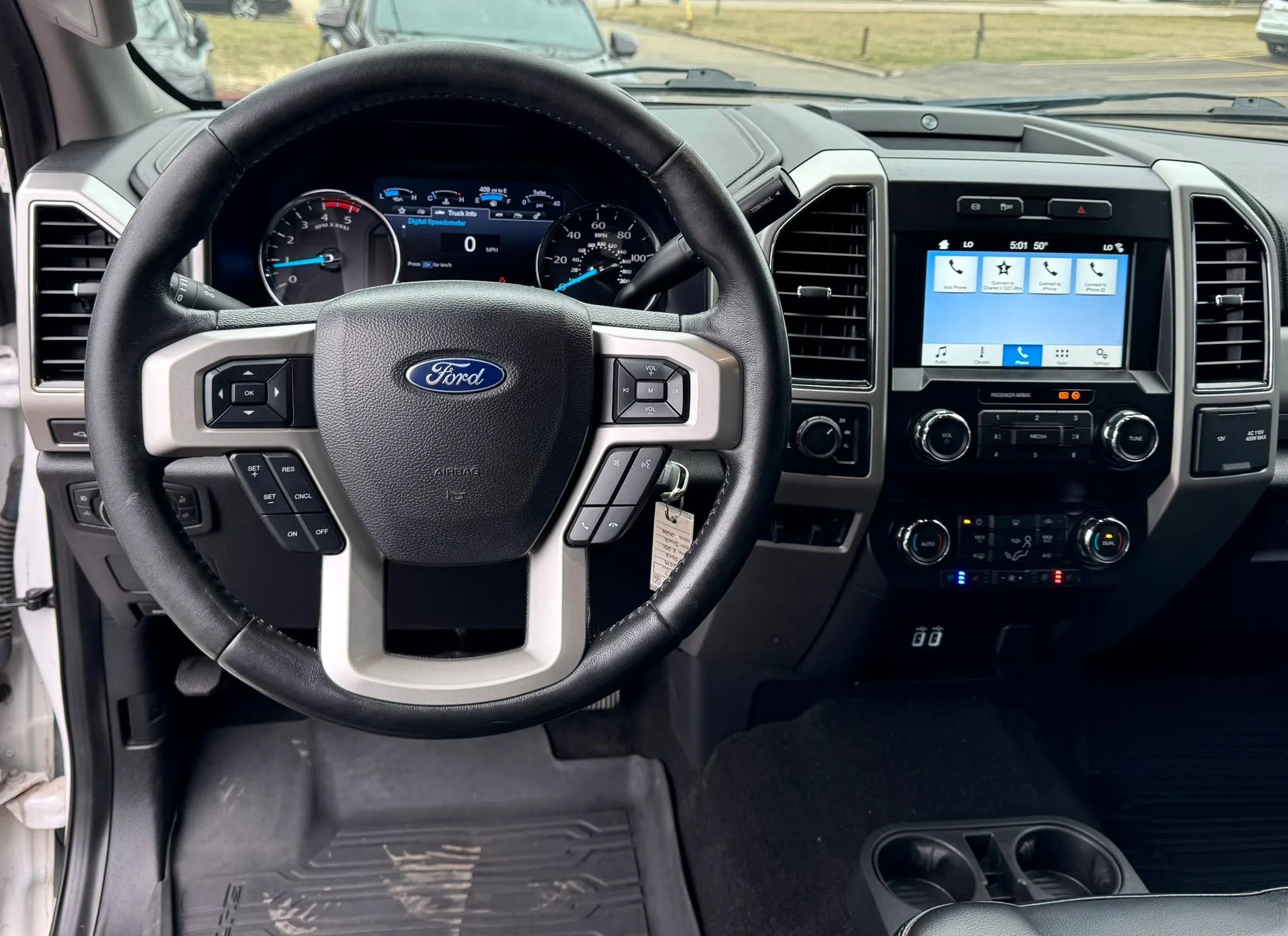 Used 2019 Ford F250 Lariat image 2