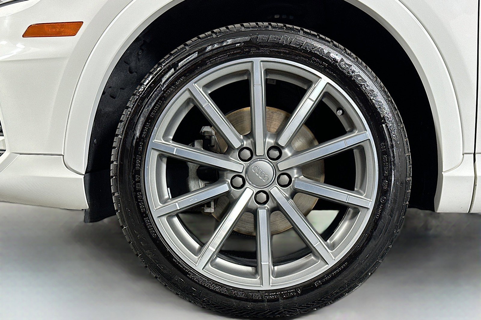 Used 2018 Audi Q3 2.0T Premium FWD image 11