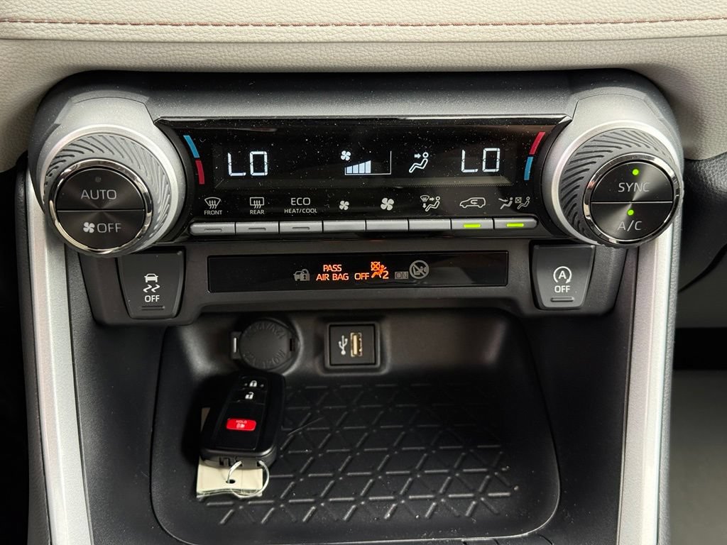 Certified 2025 Toyota RAV4 XLE AWD/4WD image 25