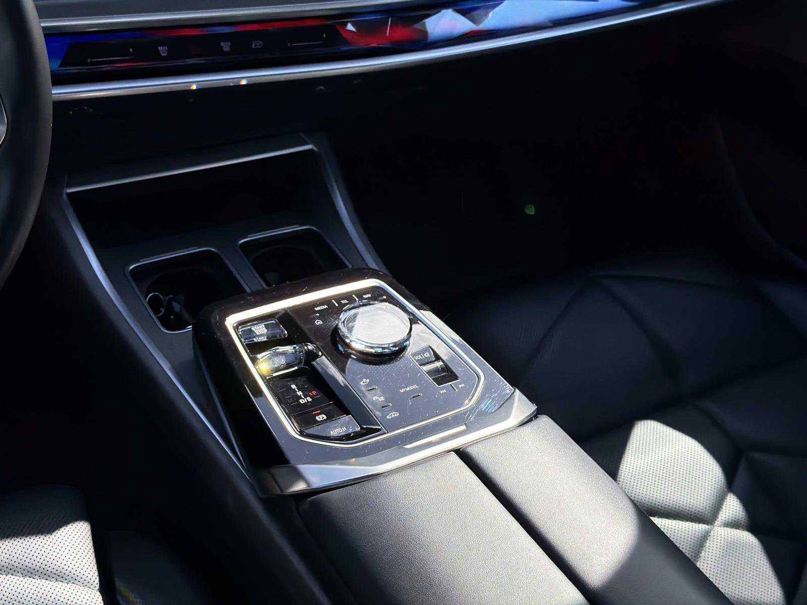 Certified 2023 BMW 740i w/ Parking Assistance Package RWD image 10