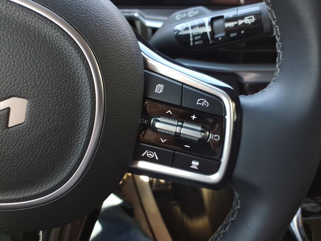 Used 2024 Kia Sorento SX image 24