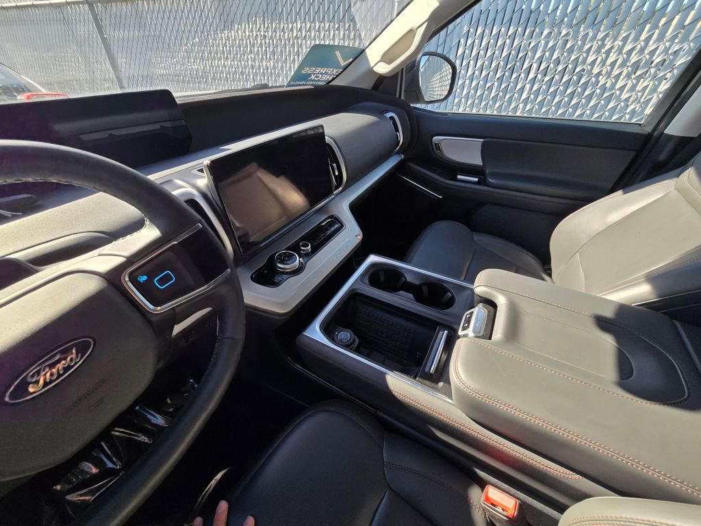 Used 2025 Ford Expedition Max Active image 15