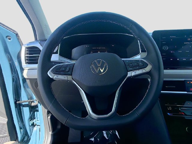New 2026 Volkswagen Taos SE AWD/4WD image 11