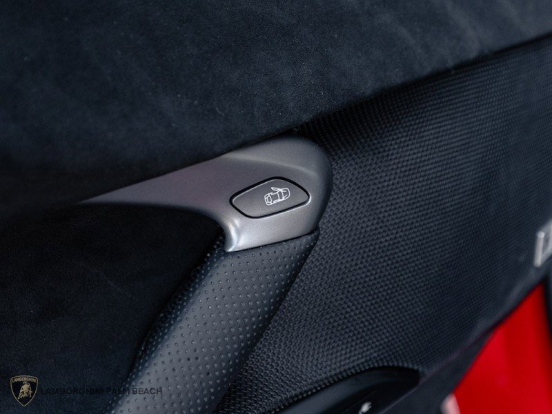 Used 2025 Ferrari 296 GTS image 34