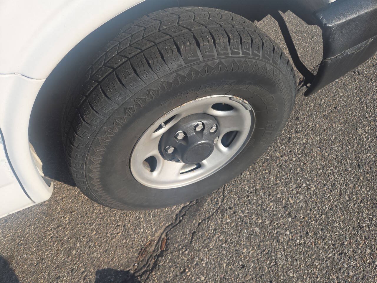 Used 2007 Chevrolet Express 2500 RWD image 10