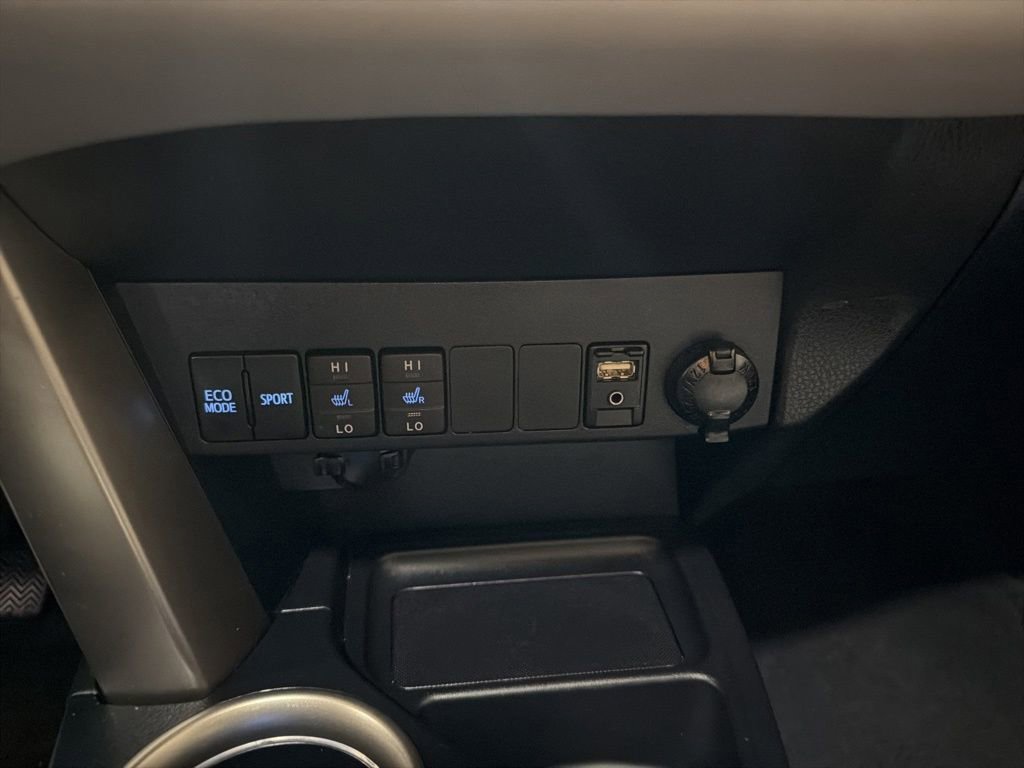 Used 2013 Toyota RAV4 Limited image 20