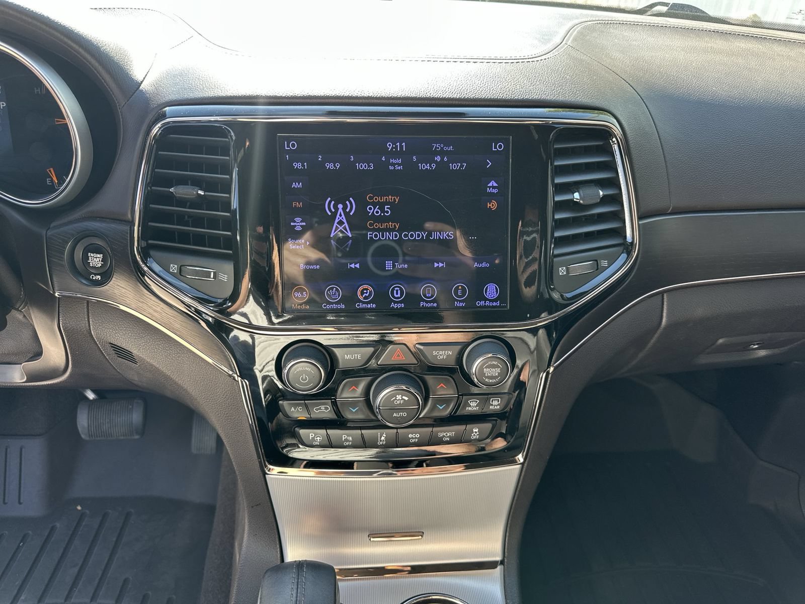 Used 2019 Jeep Grand Cherokee Summit AWD/4WD image 13