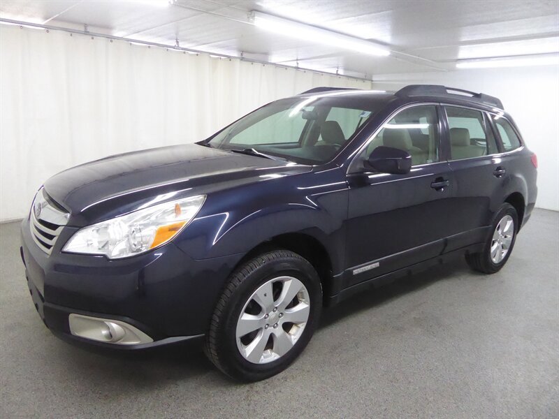 Used 2012 Subaru Outback 2.5i w/ Alloy Wheel Pkg AWD/4WD image 3