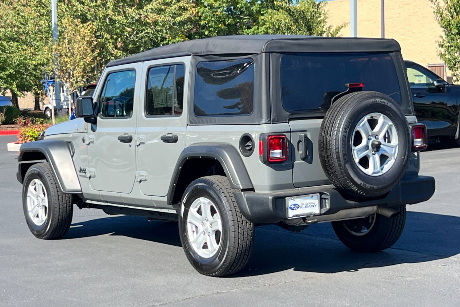 Used 2022 Jeep Wrangler Unlimited Sport image 6