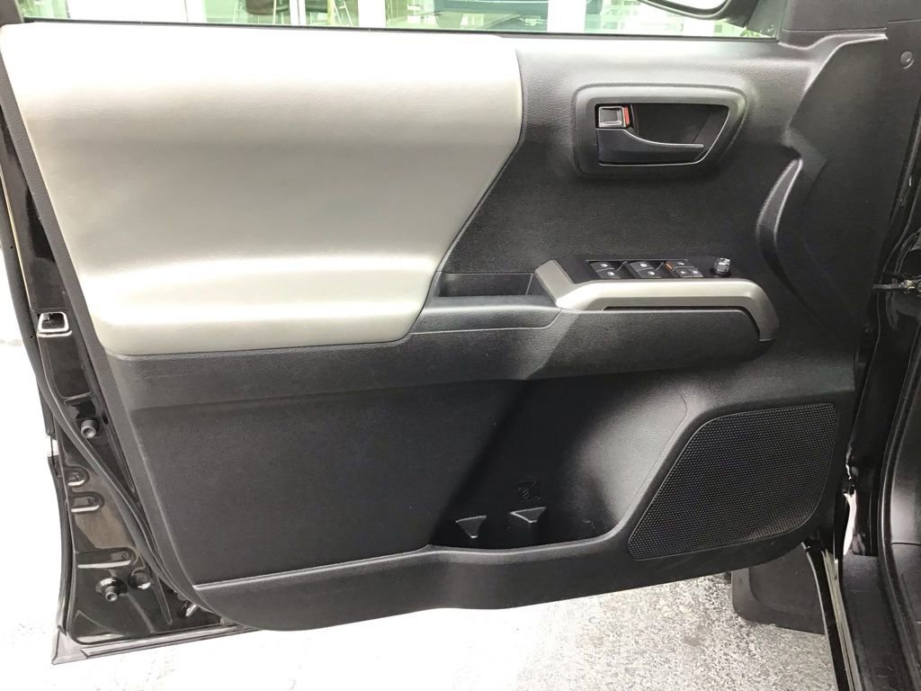 Used 2023 Toyota Tacoma SR5 w/ SR5 Appearance Package image 19